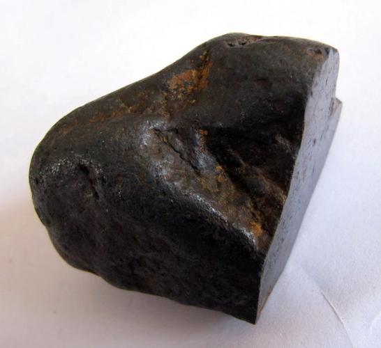 第63样磁铁矿石有与经典铁陨石对比图